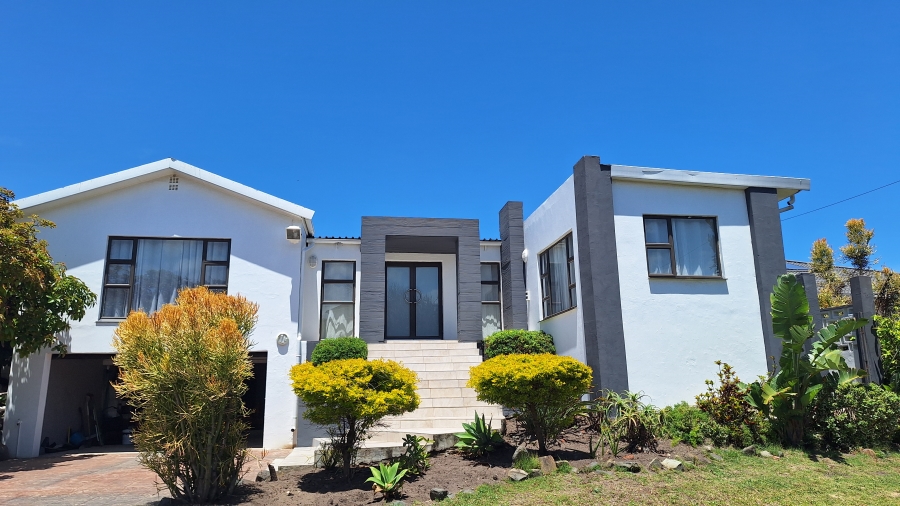 4 Bedroom Property for Sale in Gonubie Eastern Cape